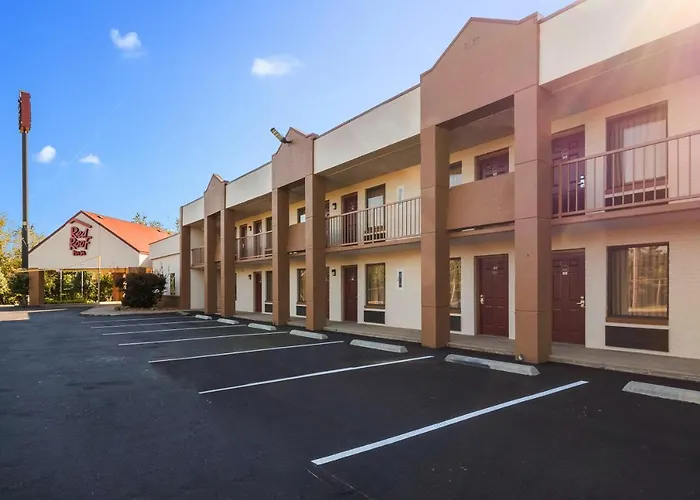 Red Roof Inn Clarksville